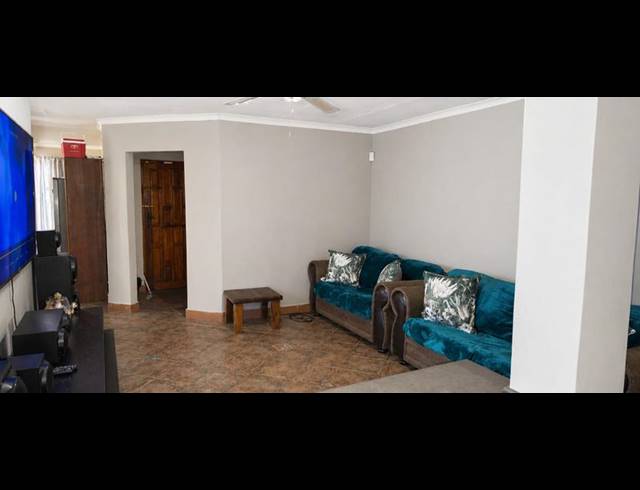 3 BEDROOM HOUSE FOR SALE IN SUIDERBERG